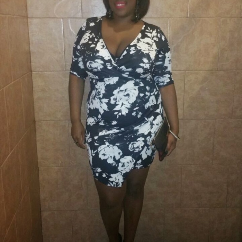 *FTF* Black and White Floral Tulip hem dress